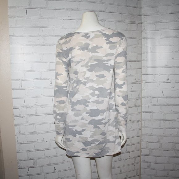 🌿 Camo Comfort Tunic · LuLaRoe Elizabeth · Size Small - Picture 3 of 5